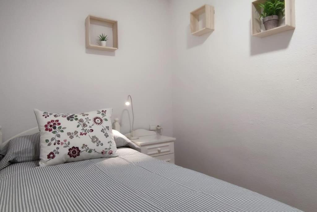 Apartamento En El Centro De Elche Con Terraza La Alborada Екстериор снимка
