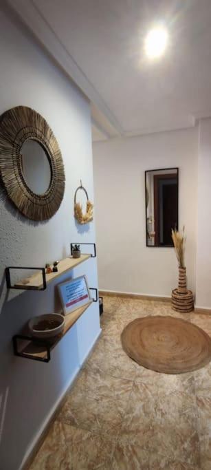 Apartamento En El Centro De Elche Con Terraza La Alborada Екстериор снимка