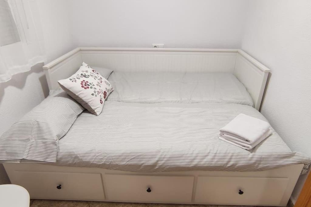 Apartamento En El Centro De Elche Con Terraza La Alborada Екстериор снимка